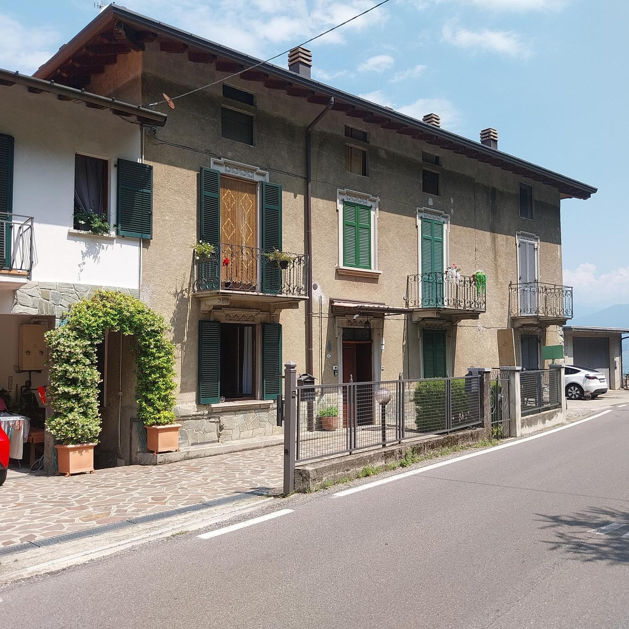 Ferienwohnung Casa Peppo Lezzeno Exterior foto